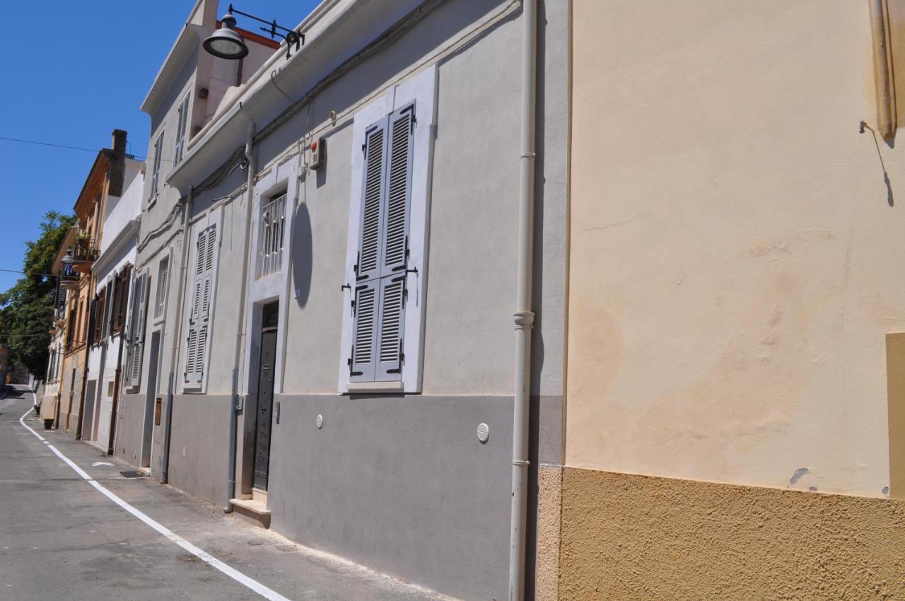 Casa Di Mario Appartamento In Centro Storico Con Due Camere Da Letto E Terrazze Cagliari Exterior foto